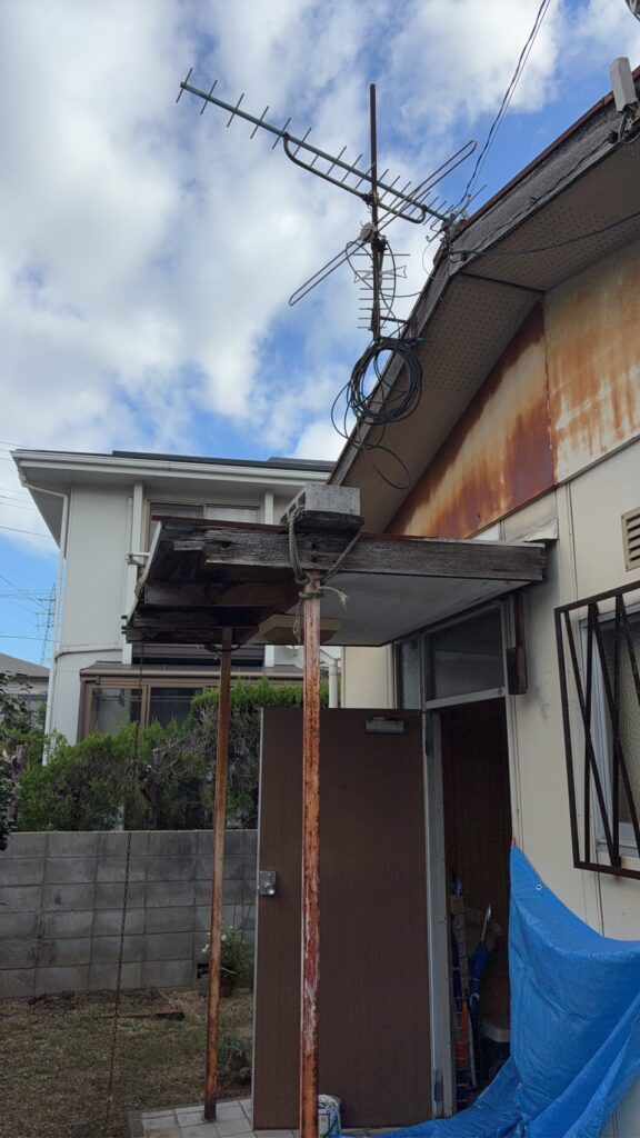 玄関庇改修・外壁塗装・トイレ交換リフォーム